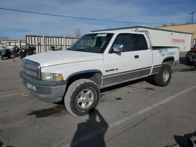 3B7HF13Z5VM586393