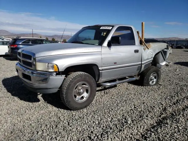 3B7HF16Y5RM554357