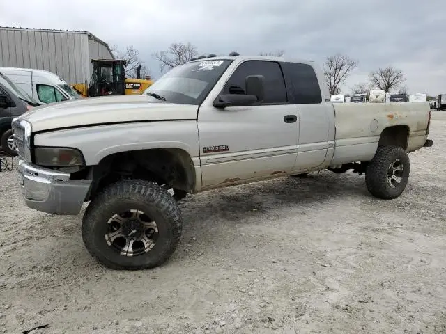 3B7KF2367YG117410