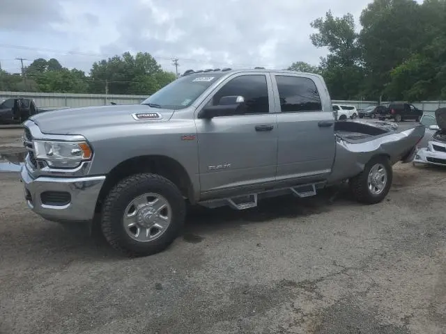 3C6UR5CJ2NG108459