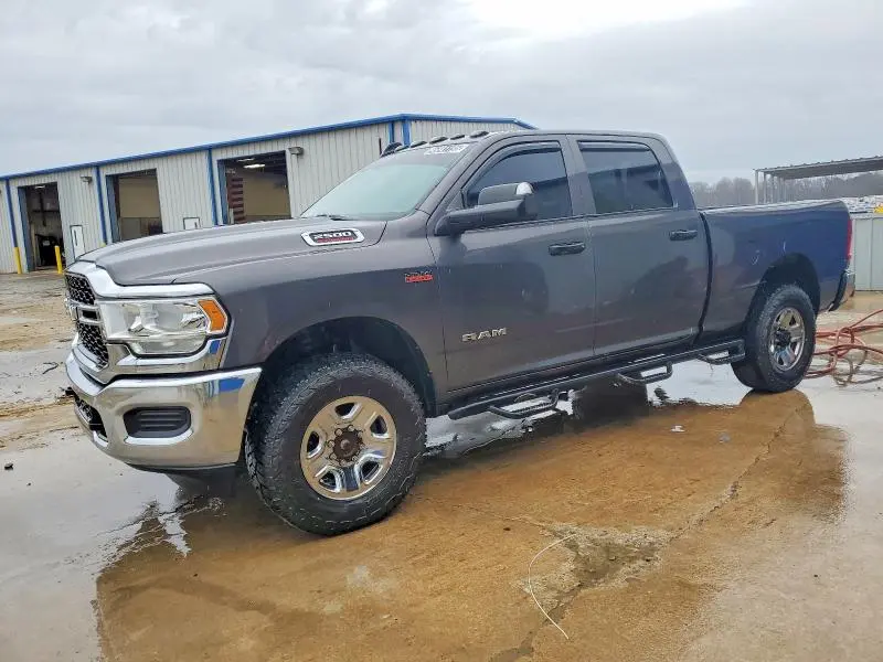 3C6UR5CJ3KG676828