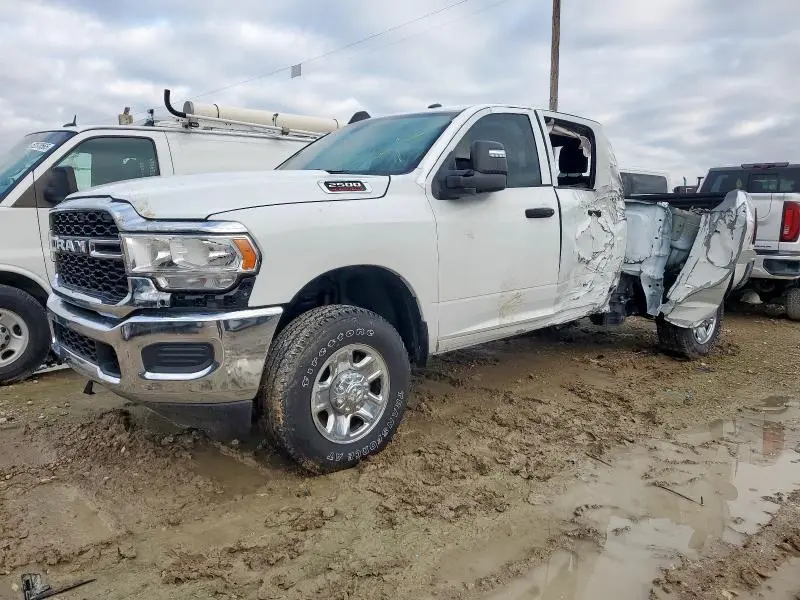 3C6UR5CJ6RG162353
