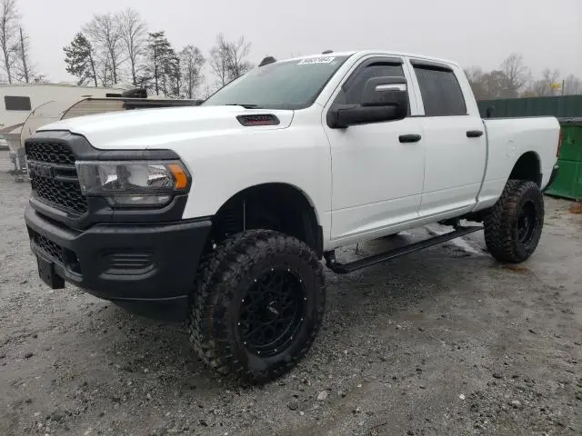 3C6UR5CJ8RG169028