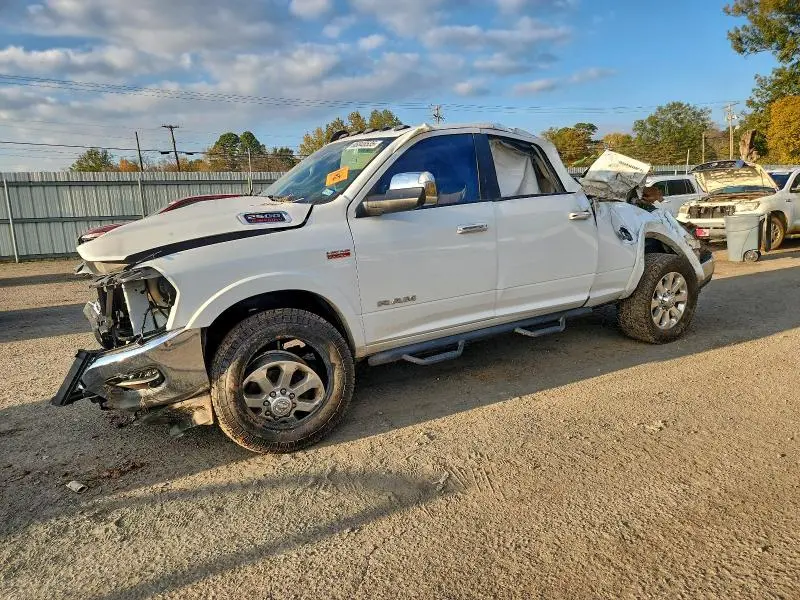 3C6UR5FJ4NG158047