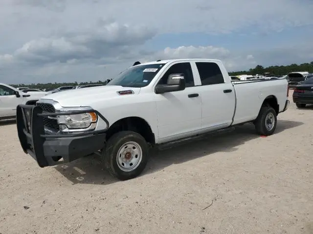3C6UR5HJ7RG139575