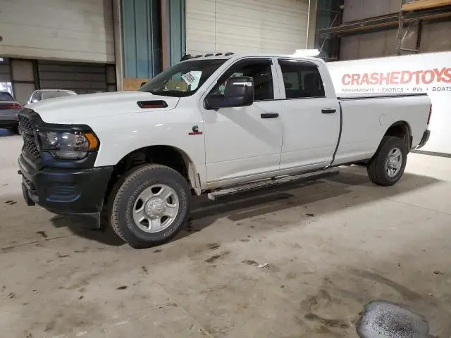 3C6UR5HL6RG328526