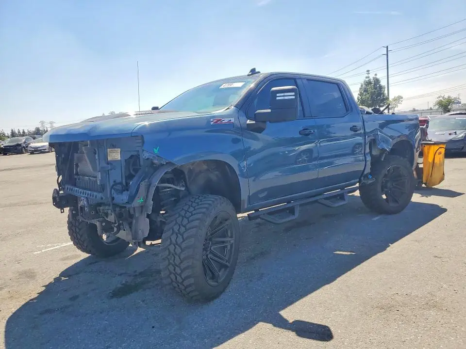 3GCUDFE86RG215690