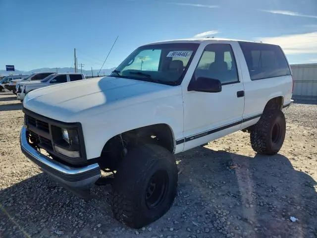 3GNEK18R8XG236384