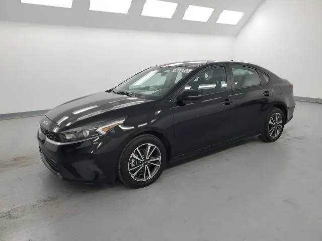 3KPF24AD1PE527799
