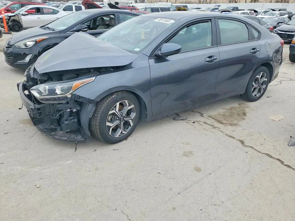 3KPF24AD5ME310400