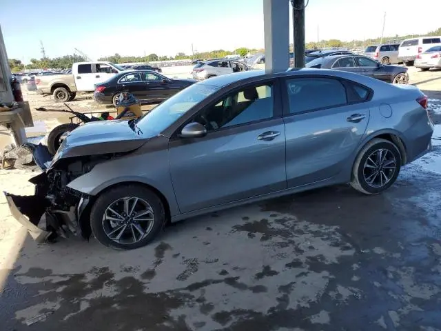 3KPF24AD5RE720086