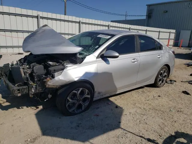 3KPF24AD9KE007309