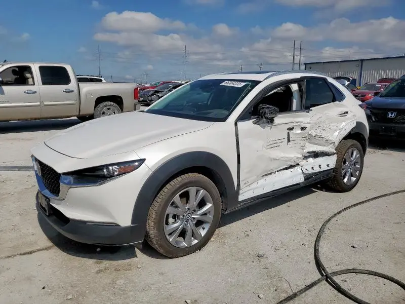 3MVDMBDL6NM458473