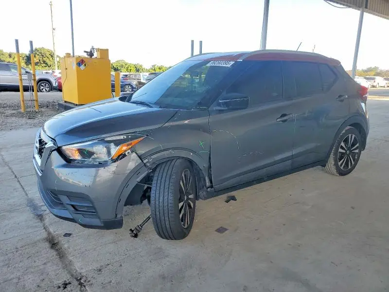 3N1CP5CV2LL563090