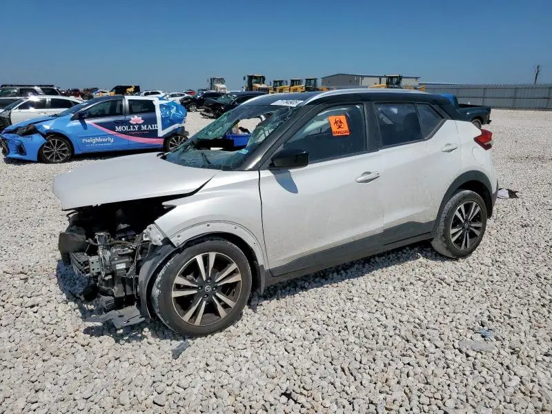 3N1CP5CV6LL515107