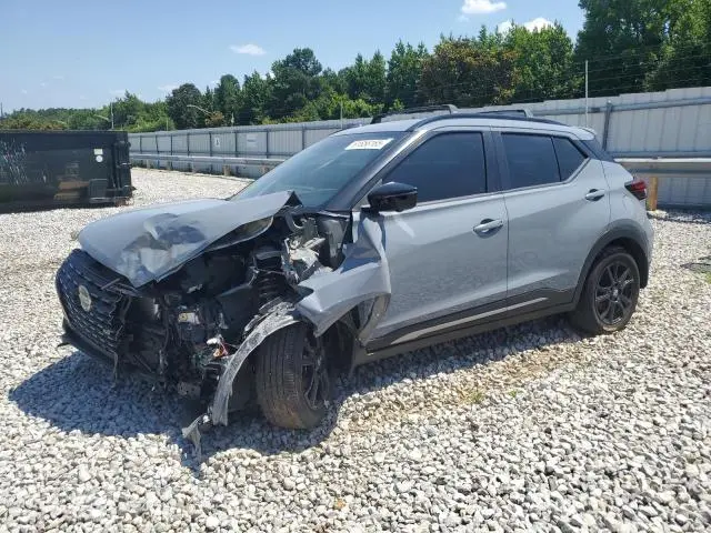 3N1CP5DV8ML557892