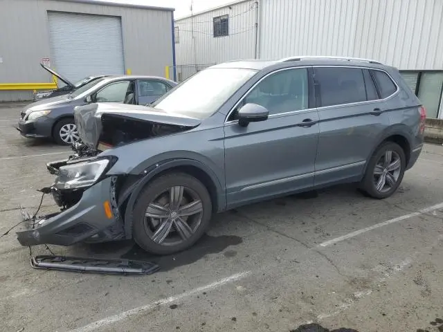 3VV3B7AX0LM103076