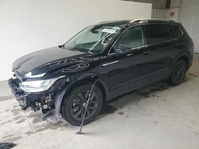 3VV3B7AX8RM129627