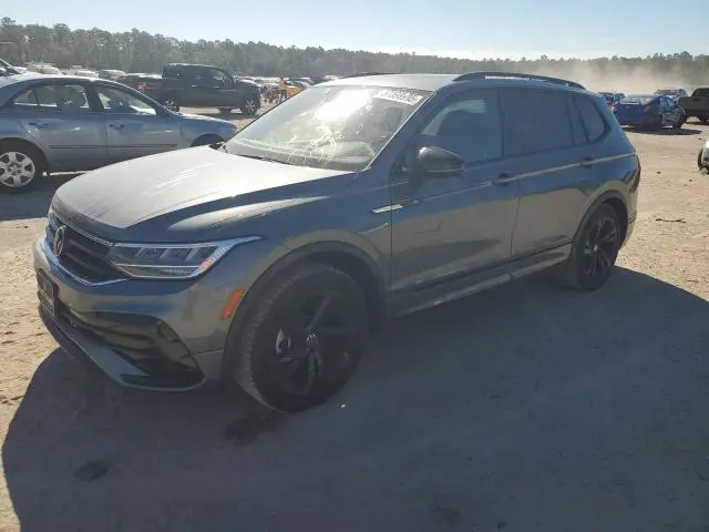 3VVCB7AX0RM213201
