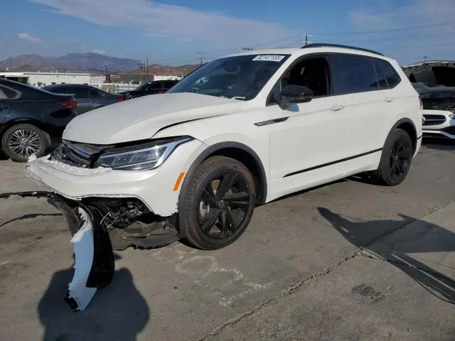 3VVCB7AX8RM159727
