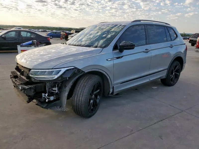 3VVCB7AX9RM093060