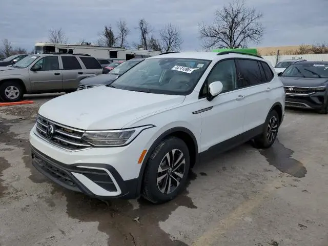 3VVRB7AX8RM189529