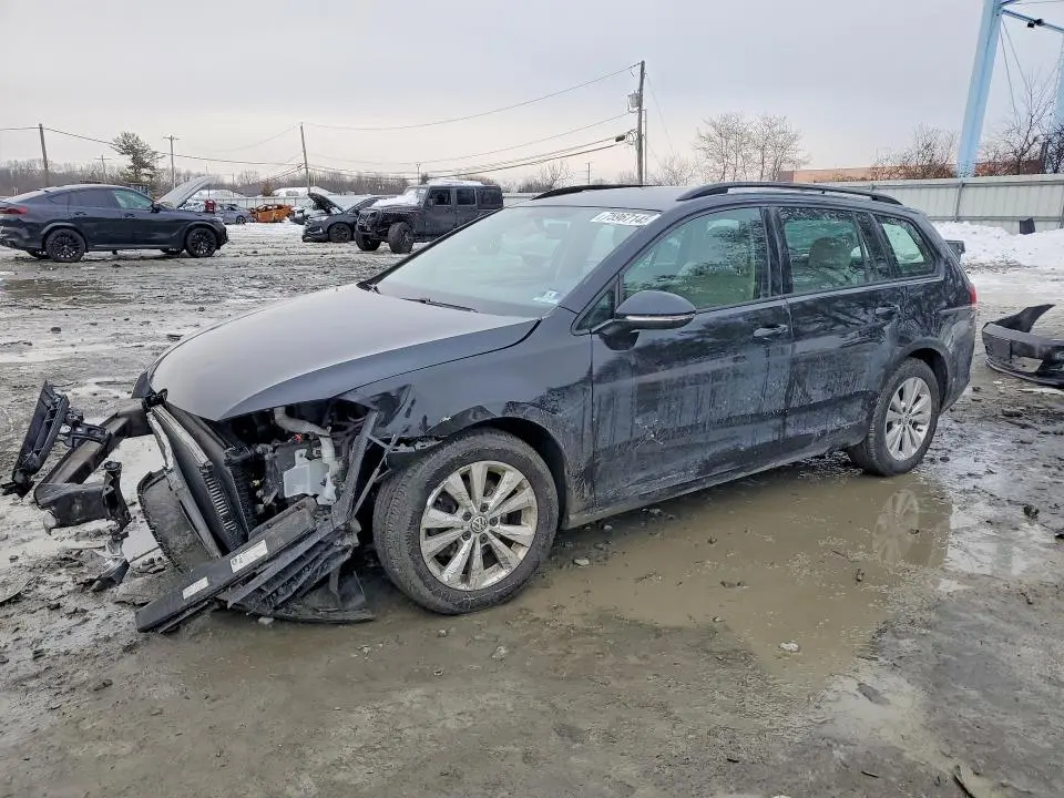 3VW017AUXHM515892