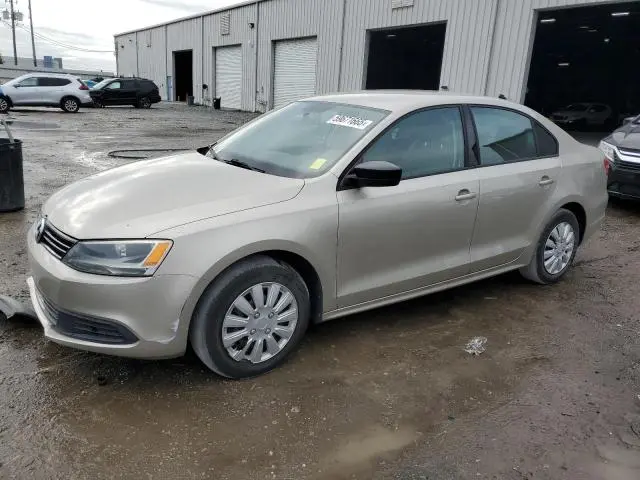 3VW1K7AJ0DM306811