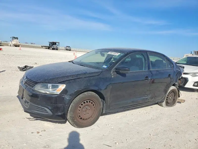 3VW1K7AJ1DM285743
