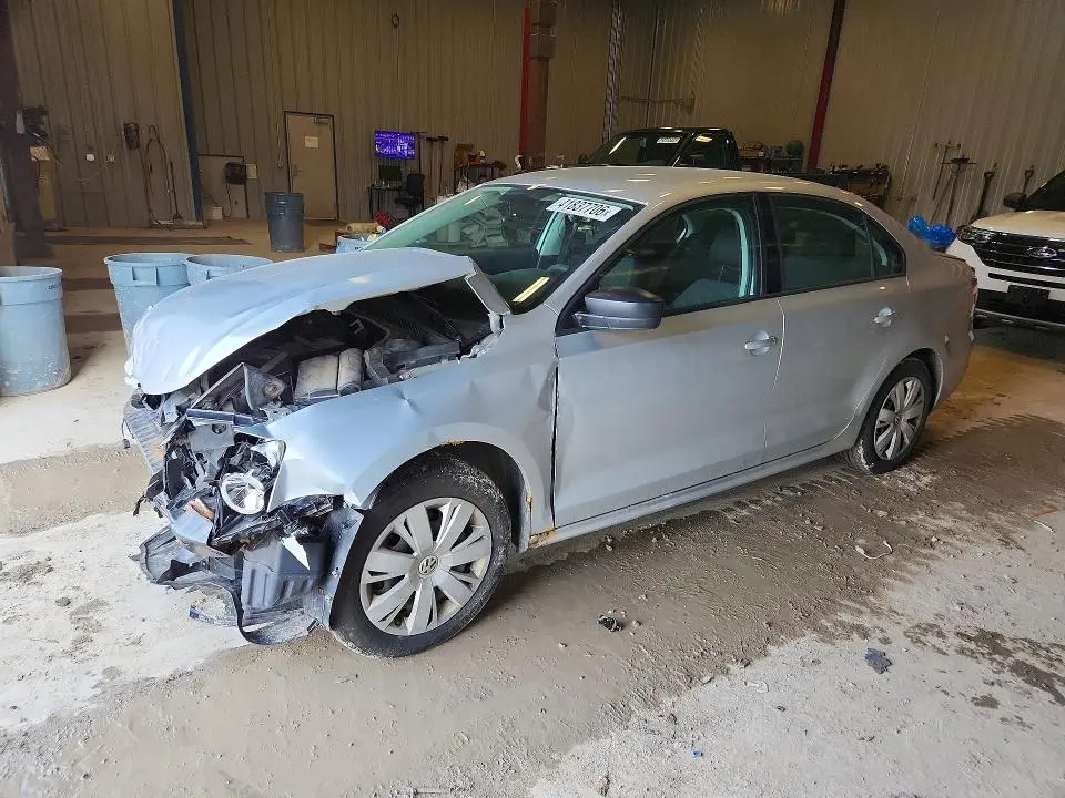 3VW1K7AJ4DM212804