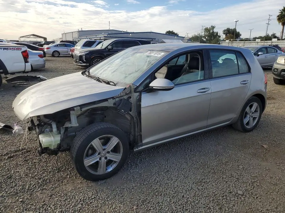 3VW217AU4HM027692