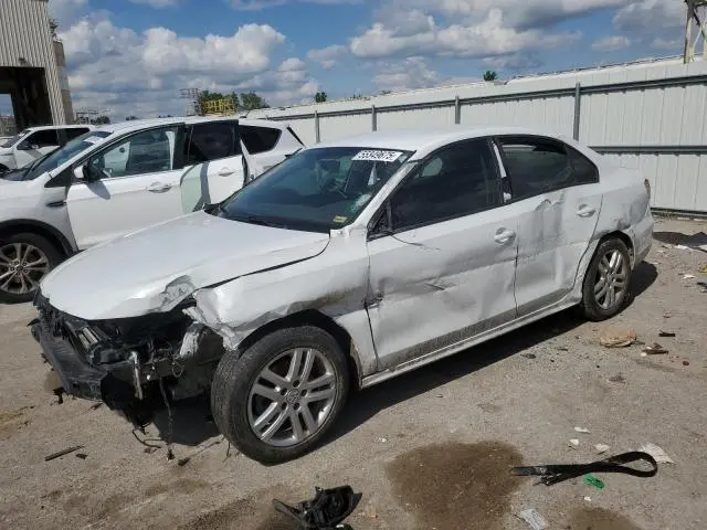 3VW2B7AJ1JM211142
