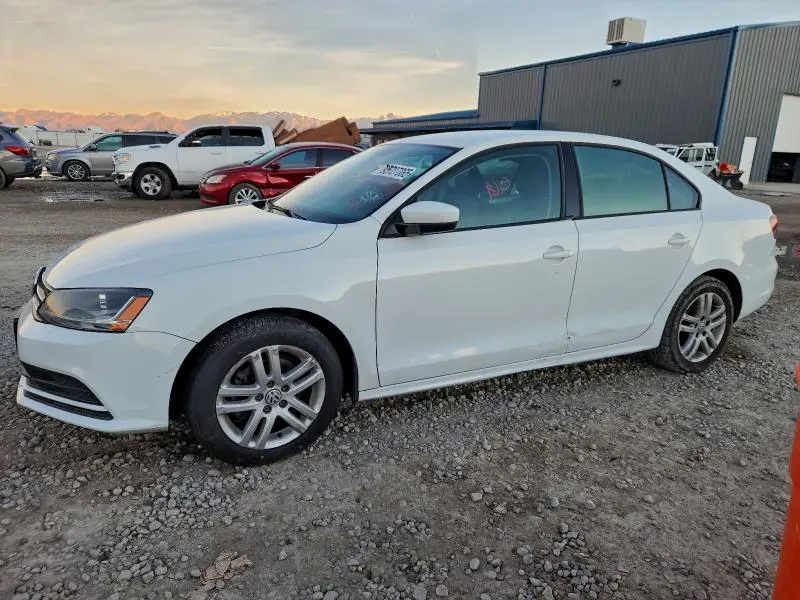 3VW2B7AJ1JM213408