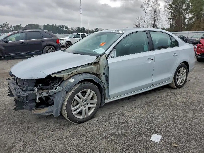 3VW2B7AJ1JM260857