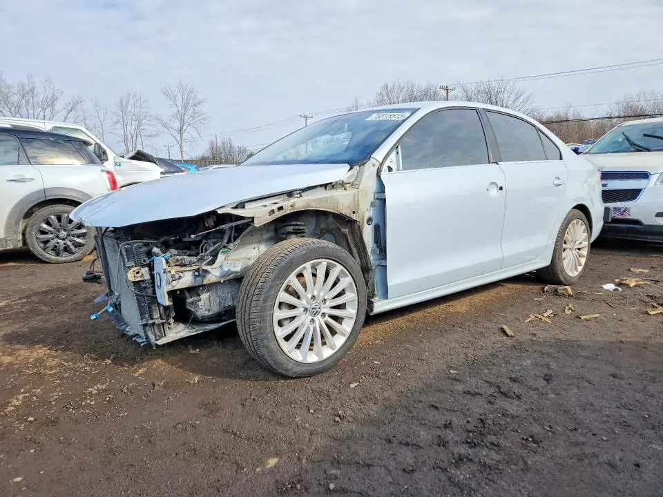 3VW2B7AJ4HM299176
