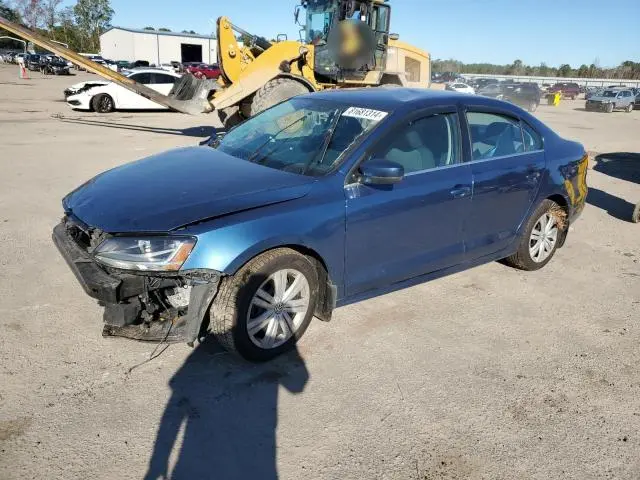3VW2B7AJ4HM395504