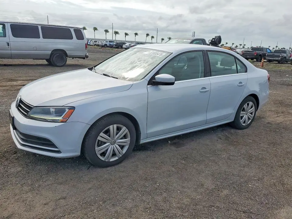 3VW2B7AJ6HM356526