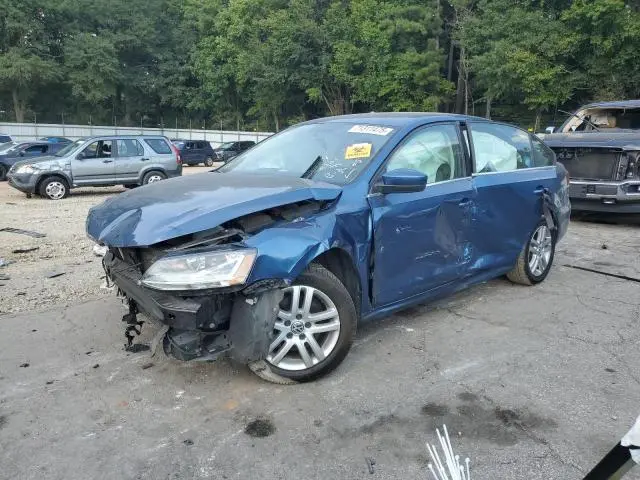 3VW2B7AJ7HM256323