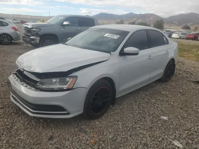 3VW2B7AJ8HM286043