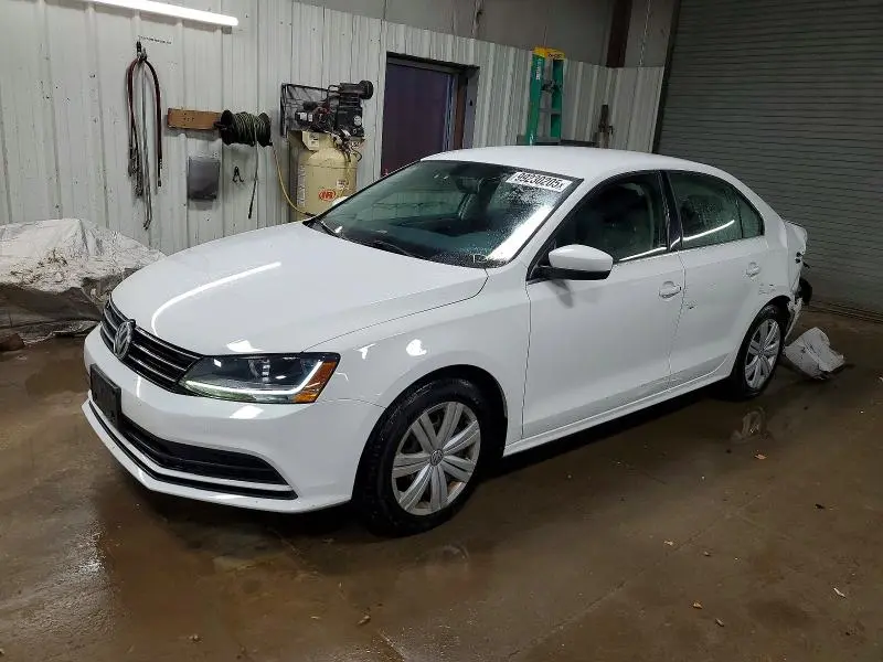 3VW2B7AJ8HM302015