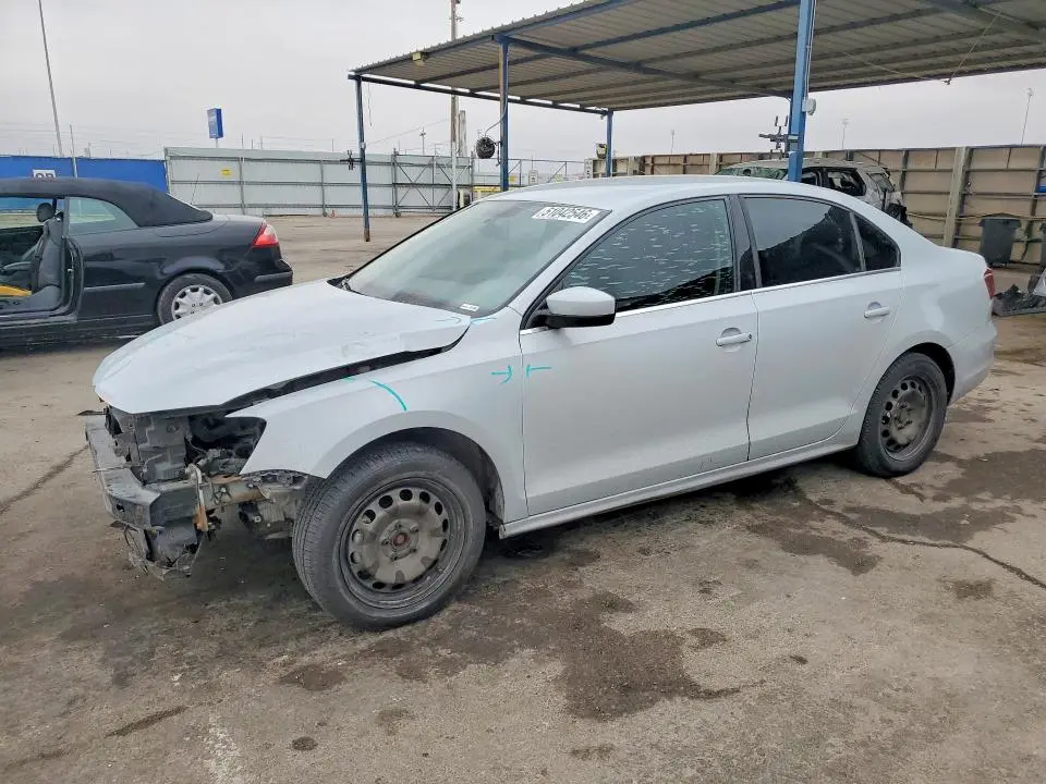 3VW2B7AJ8HM307487