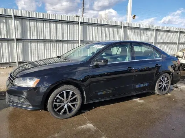 3VW2B7AJ8HM308171