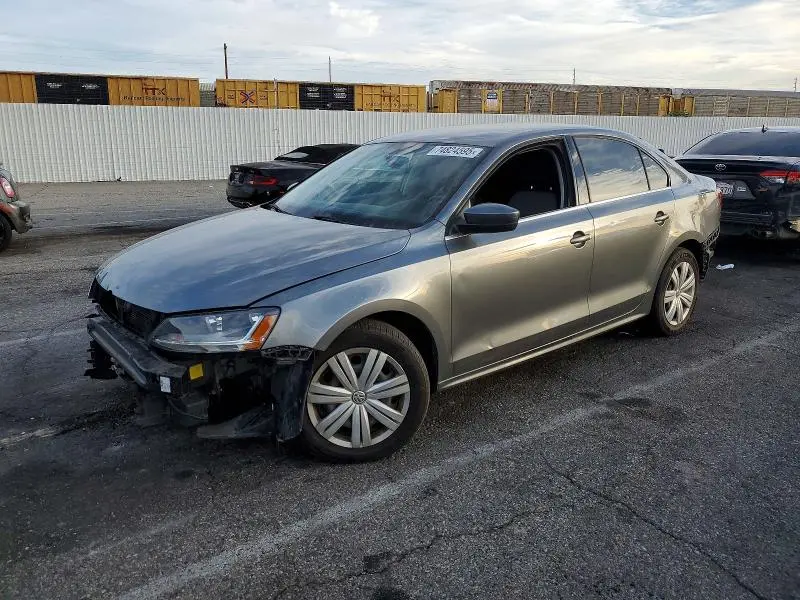 3VW2B7AJ8HM316318
