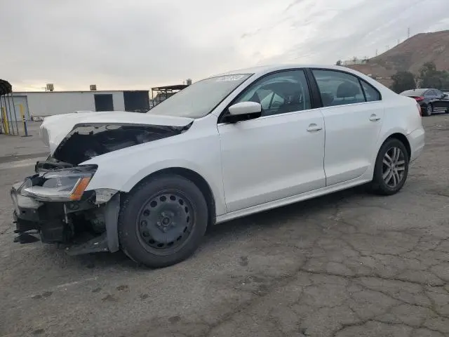 3VW2B7AJ8HM333698