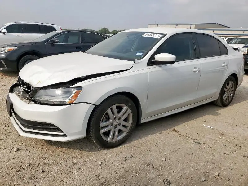 3VW2B7AJ8JM208450