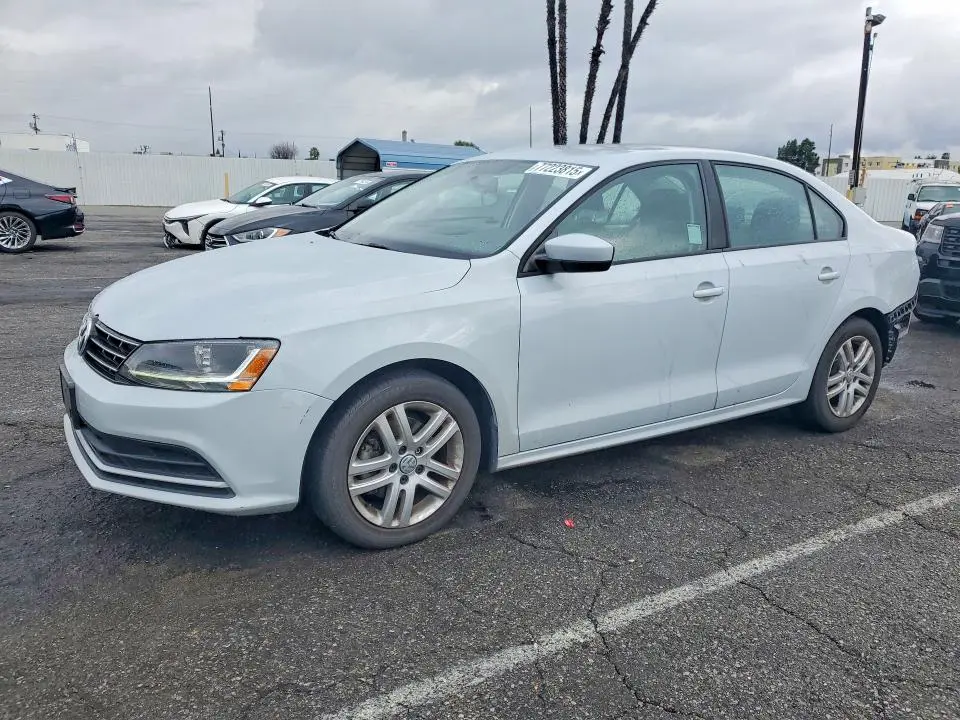3VW2B7AJ9JM239710