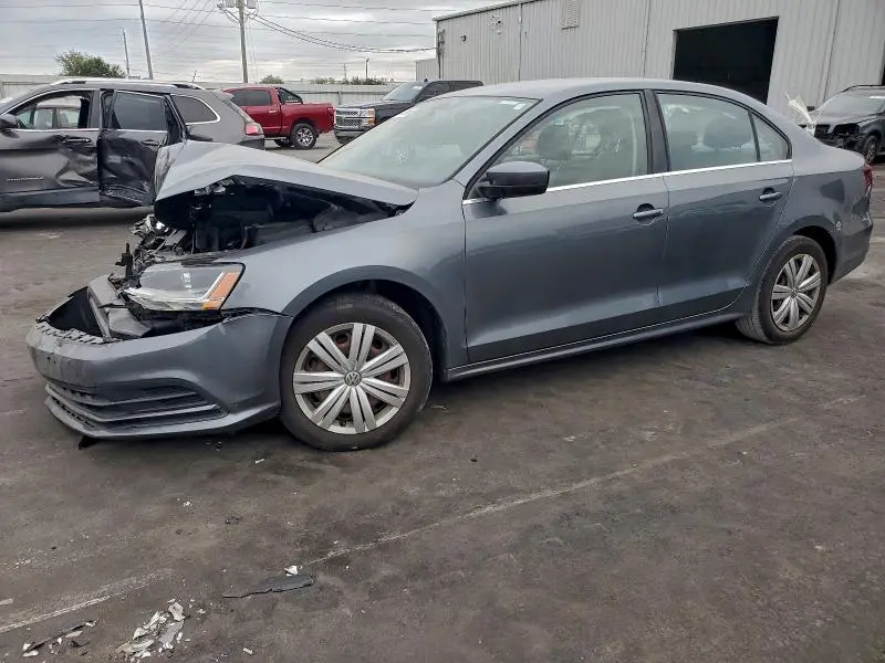3VW2B7AJXHM272872