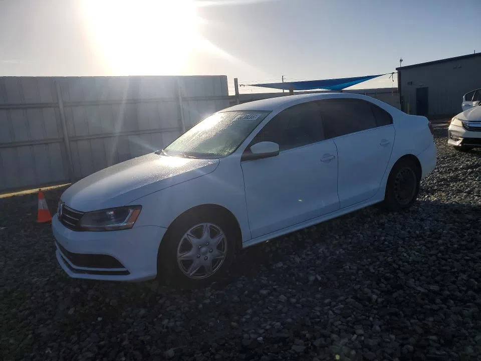 3VW2B7AJXHM339275