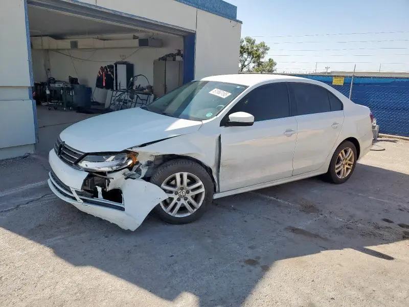 3VW2B7AJXHM347523