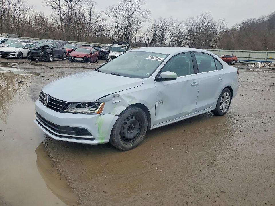 3VW2B7AJXHM414895